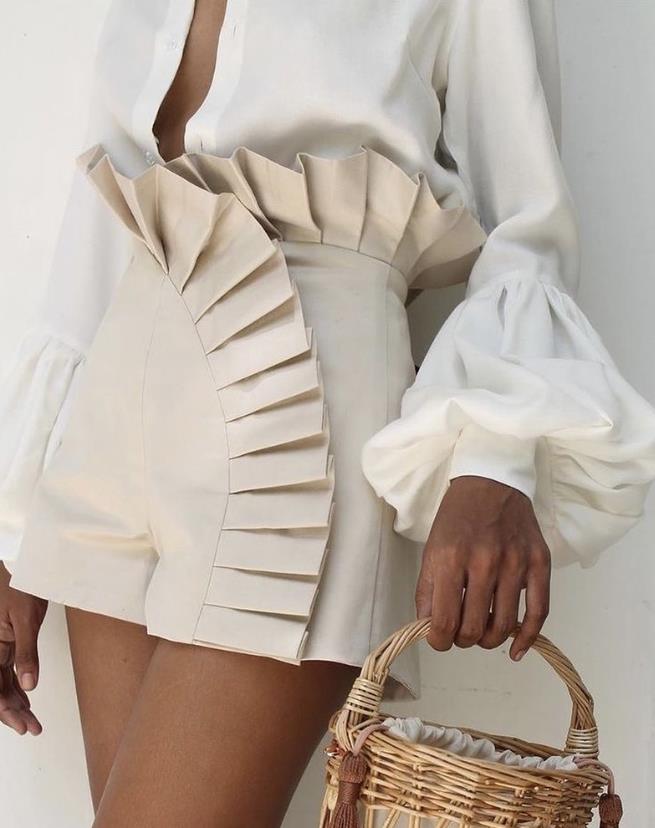 Rosana | Elegantes pantalones cortos con volantes